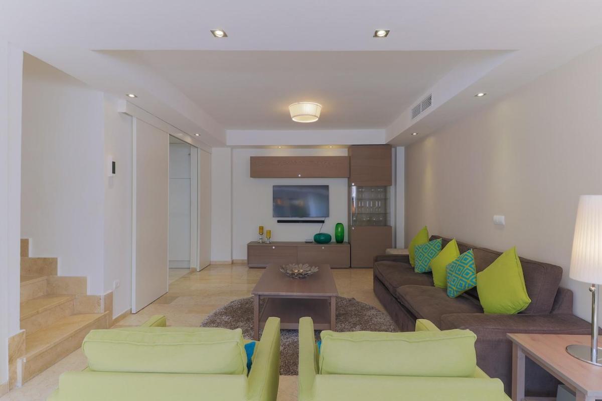 C43 - Family House With Terrace And Shared Pool Villa Benalmádena Eksteriør billede